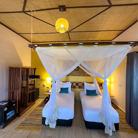 Bira Hotel Antsirabe Exterior photo