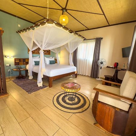 Bira Hotel Antsirabe Exterior photo