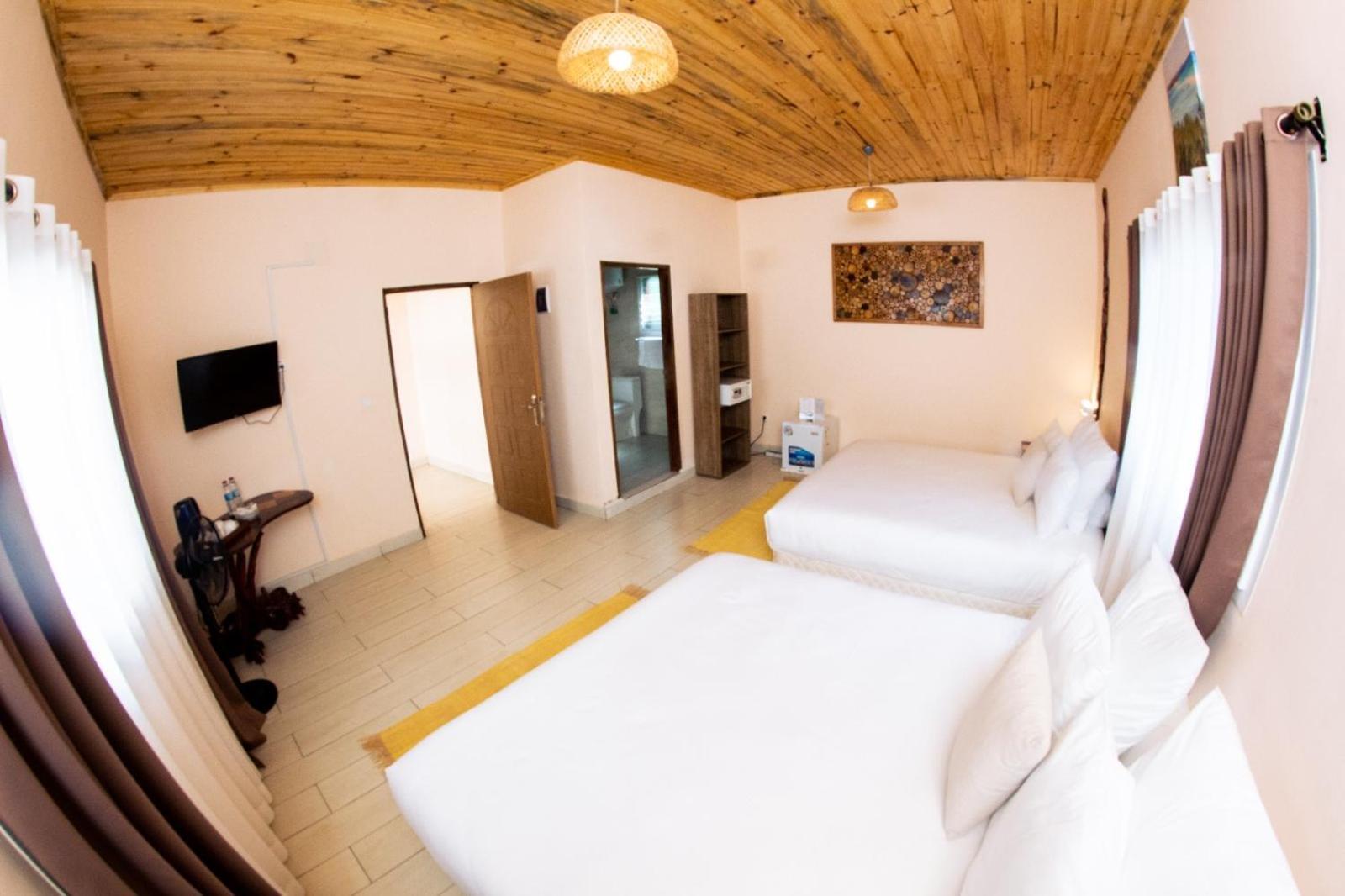 Bira Hotel Antsirabe Exterior photo