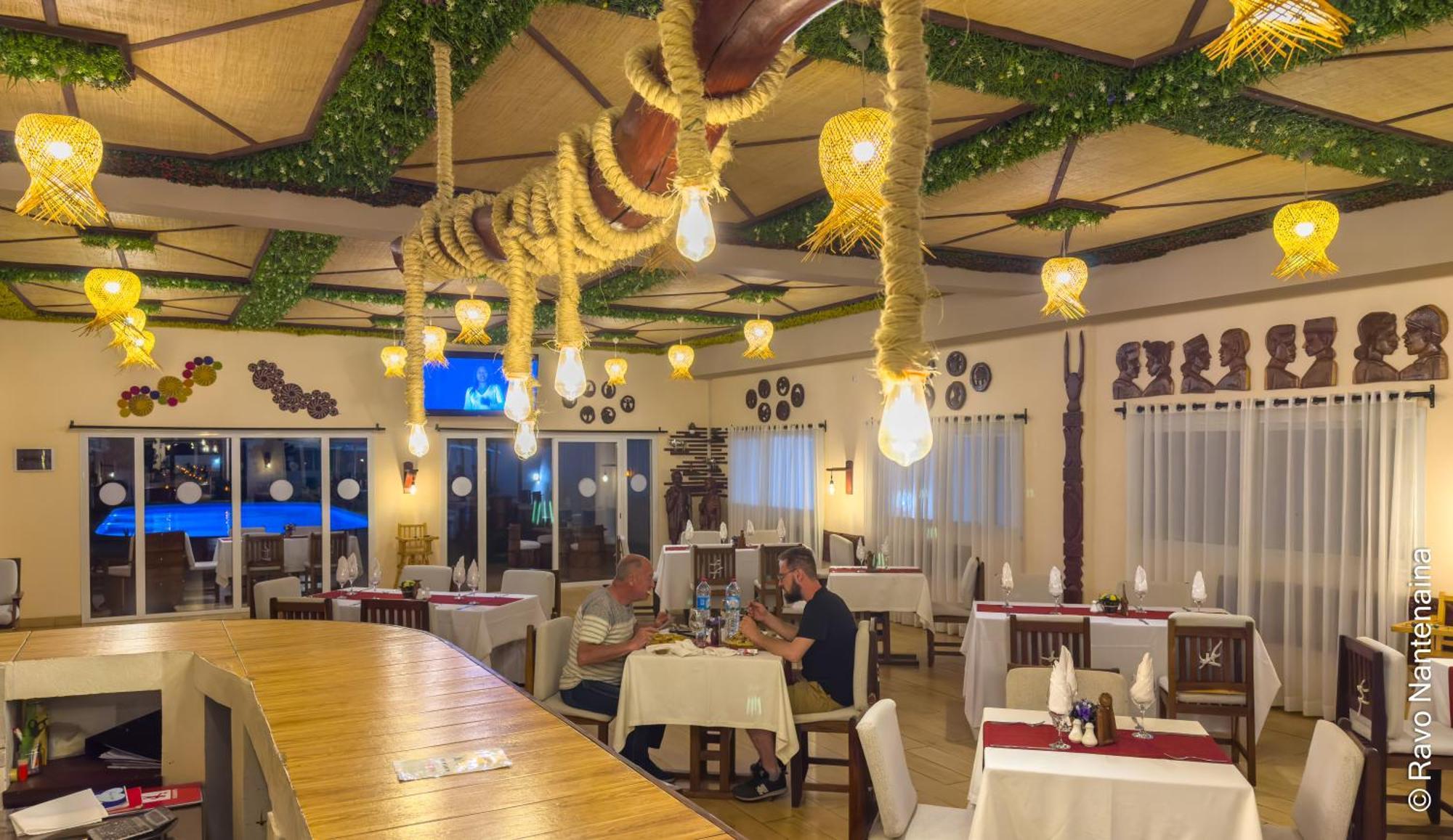 Bira Hotel Antsirabe Exterior photo