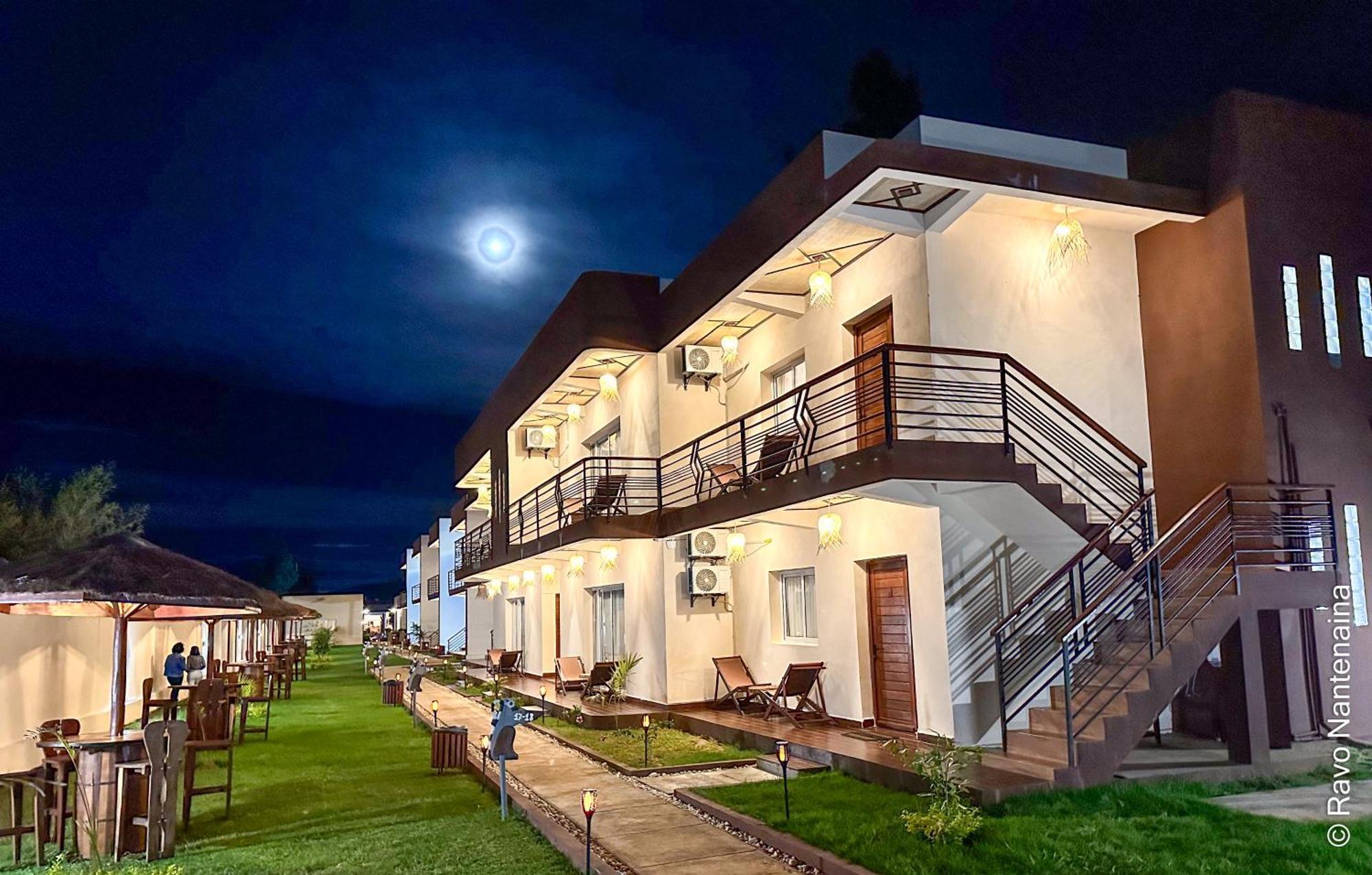 Bira Hotel Antsirabe Exterior photo